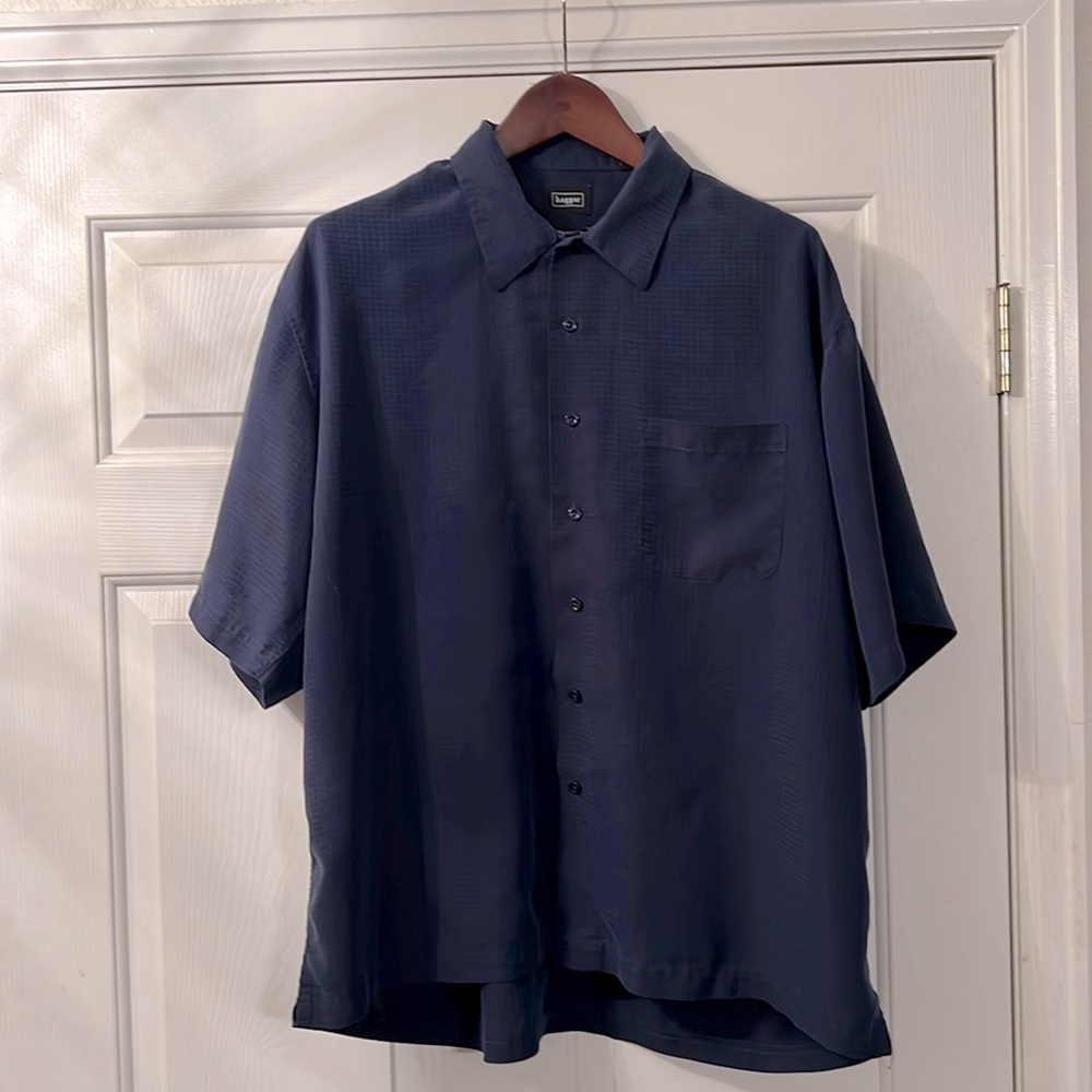 Haggar xl button up short sleeve shirt. Blue